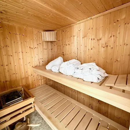 Freistehendes Friesenhaus Mit Sauna Und Garten 凯图姆